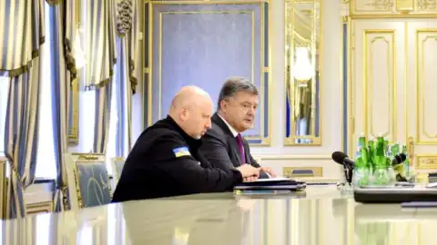 Порошенко доручив МЗС організувати телефонні переговори з Заходом і Росією