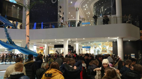 Сегодня в магазинах настоящее столпотворение. Фото: Ocean Plaza - Оушен Плаза, facebook.com/abohdanovych