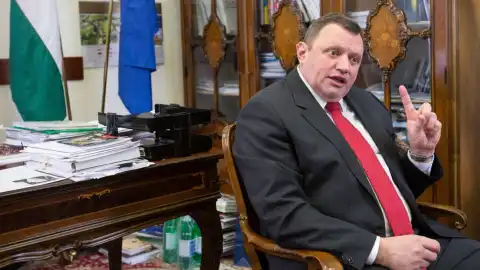 Посол Угорщини в Україні Ерно Кешкень.