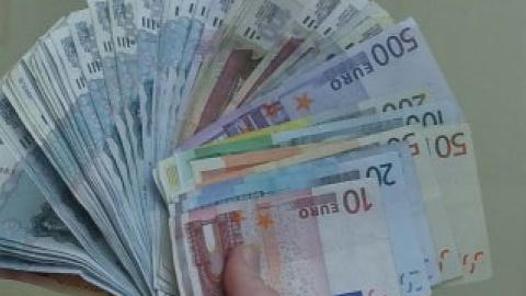 Немка смыла в унитаз свой выигрыш в лотерею около 400 тыс евро.