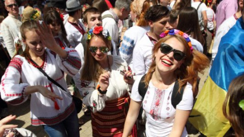 На майские праздники украинцам дали дополнительные выходные