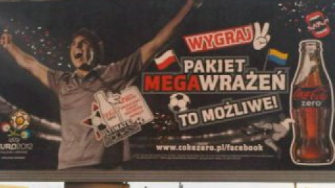 Coca-Cola вже почала заміну рекламних плакатів з неправильним українським прапором.