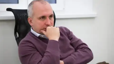 Директор "ЭРУ Трейдинг" Фаворов: вместо обещанной прозрачной приватизации мы видим скандал за скандалом