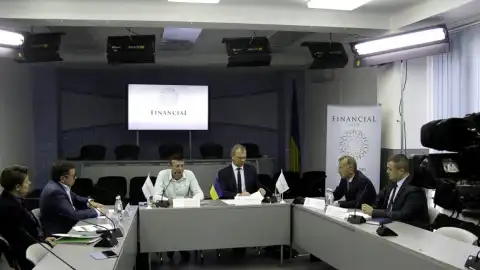 10.10.17 11:00 Круглий стіл: "Кредитна карта: переваги і "підводні камені"