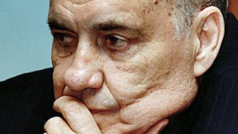 Повідомляється, що Рязанов почувається добре.