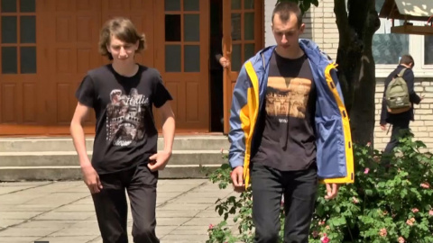 Два брата из Львова решили пешком дойти до Мариуполя