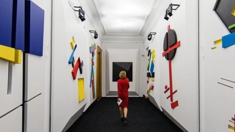 Выставка будет работать около двух месяцев. Фото: facebook.com/2floorart
