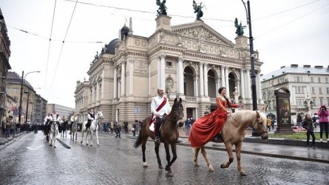 Участие в параде приняли более сотни участников. Фото: Zaxid.net