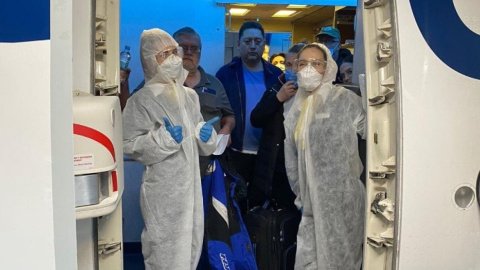 Из Нью-Йорка вылетел спецрейс с украинцами: на борту 354 человека и кошка