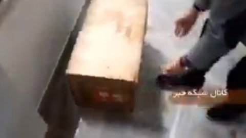 Появилось видео "черных ящиков" самолета МАУ: Иран вскроет их самостоятельно