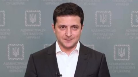 Зеленский пообещал референдум по рынку земли