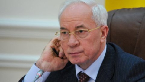 Азаров в Берлине представит свою книгу о "государственном перевороте"