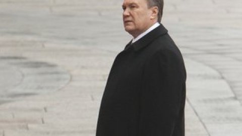 Янукович зменшив Шевченківську премію.