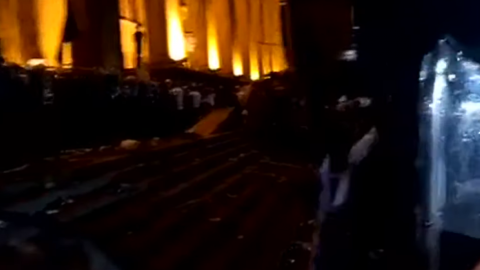 У Тбілісі до протестувальників біля парламенту застосували гумові кулі і газ, є постраждалі