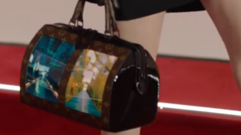 Сумки Louis Vuitton з гнучкими екранами