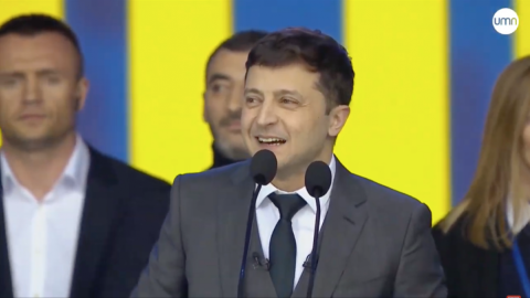 Зеленський назвав себе результатом помилок Порошенка