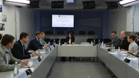 Круглий стіл: "Якщо завтра повномасштабна війна? Чи врятує країну Укроборонпром?" 