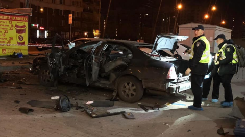 У Голосіївському районі стався потужний вибух: вибухнув автомобіль, є поранений