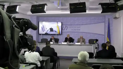 "Институт права и общества" за разработку нового законопроекта о приватизации госимущества с привлечением широкого круга специалистов