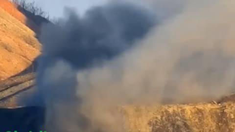 Відео дня: видовищне знищення форпосту бойовиків на Донбасі