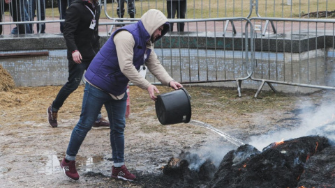 Опудало Масниці, що згоріло. Фото: "Інформатор"