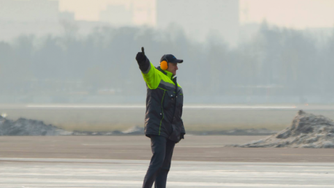 В аеропорту шукають вибухівку. Фото: facebook.com/airportkiev