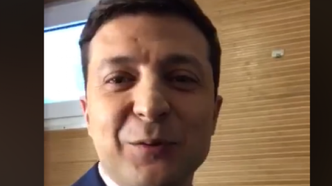 Актор повідомив, що не їздить з виступами в РФ, а також, що в Росії на нього заведено кримінальну справу. Скріншот відео: facebook.com/zelenskiy