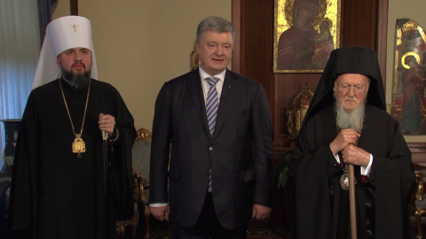 Порошенко привітав українців з Різдвом. Скріншот відео facebook.com/petroporoshenk