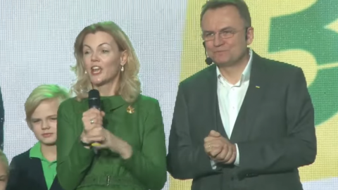 Крім того, Ісус закликав Садову не сумувати. Скріншот: "Євромайдан"/Facebook