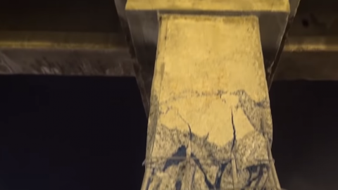 З місця вибуху залізничного мосту на Донбасі з'явилося відео