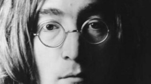 Джон Леннон являлся одним из основателей группы The Beatles. Он был застрелен 8 декабря 1980 года. Фото: km.9-channel.com