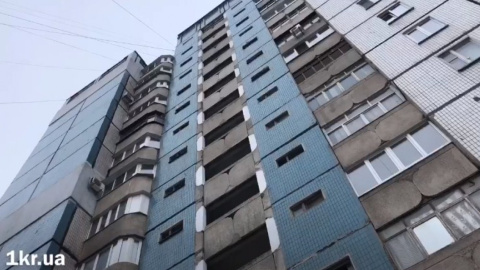 У Кривому Розі викинулася з 10 поверху жінка з дитиною