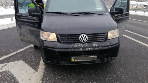Під Києвом поліцейські зупинили автомобіль з побитим і кричущим всередині заручником