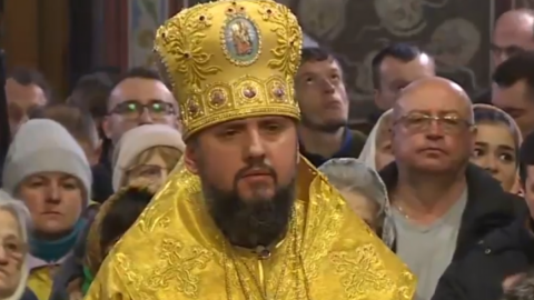 Богослужіння проходило в Києві у Михайлівському Золотоверхому соборі. Скріншот відео youtube/ "Радіо Свобода"