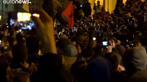 "Рабский закон": в Будапеште протестуют против увеличения лимита сверхурочной работы с 250 до 400 часов