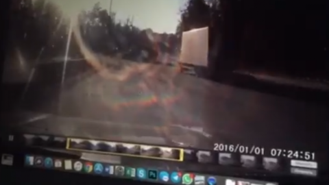 У мережі з'явилося відео ДТП Лещенка: він порушив ПДР і спровокував аварію