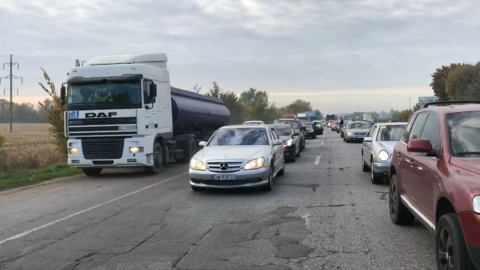 Траса Київ-Одеса практично заблокована. Скріншот відео. 