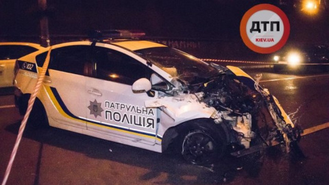 Toyota Prius зіткнувся з Volkswagen Polo. 