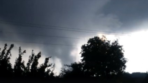 В Ладижині зняли смерч. Скріншот відео facebook.сом/Bogatyr Nelli