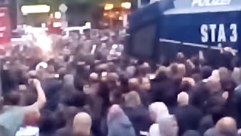 У Німеччині під час акції протесту затримано 300 осіб. Скріншот відео: youtube/Sven Liebich