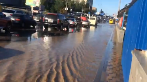 У Києві біля метро "Дружби народів" порвалася труба і окріп залив підземний перехід