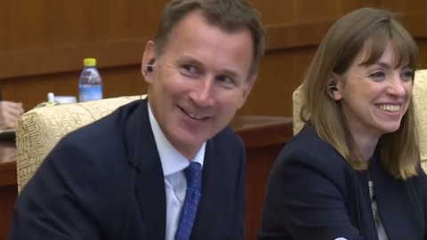 "Жахливо зробити таку помилку",- сказав міністр. Скріншот youtube/Daily Mail
