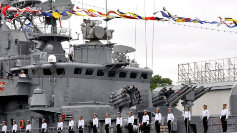 Свято розпочалося з церемонії включення до складу Військово-Морських Сил ЗС України малих броньованих артилерійських катерів . Фото: facebook.com/navy.mil.gov.ua