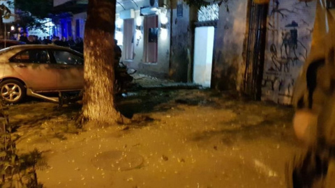 У центрі Одеси підірвали автомобіль, є поранений