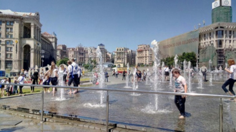  У школах Києва продзвеніли останні дзвоники. Фото: "Вечірній Київ"