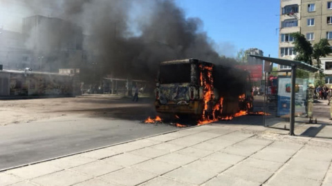 У Львові з невідомої причини повністю згоріла маршрутка