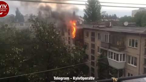 На київській Воскресенці сталась страшна пожежа в житловому будинку