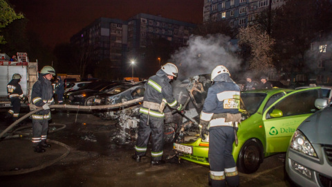 Subaru згорів повністю і відновленню не підлягає. Фото: dp.informator.ua