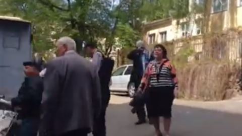 Націоналісти з "С14" облили Вітренко кефіром