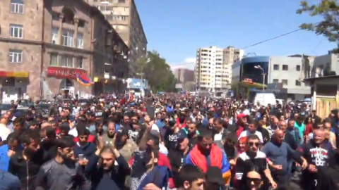 Масові протести у Вірменії поновилися